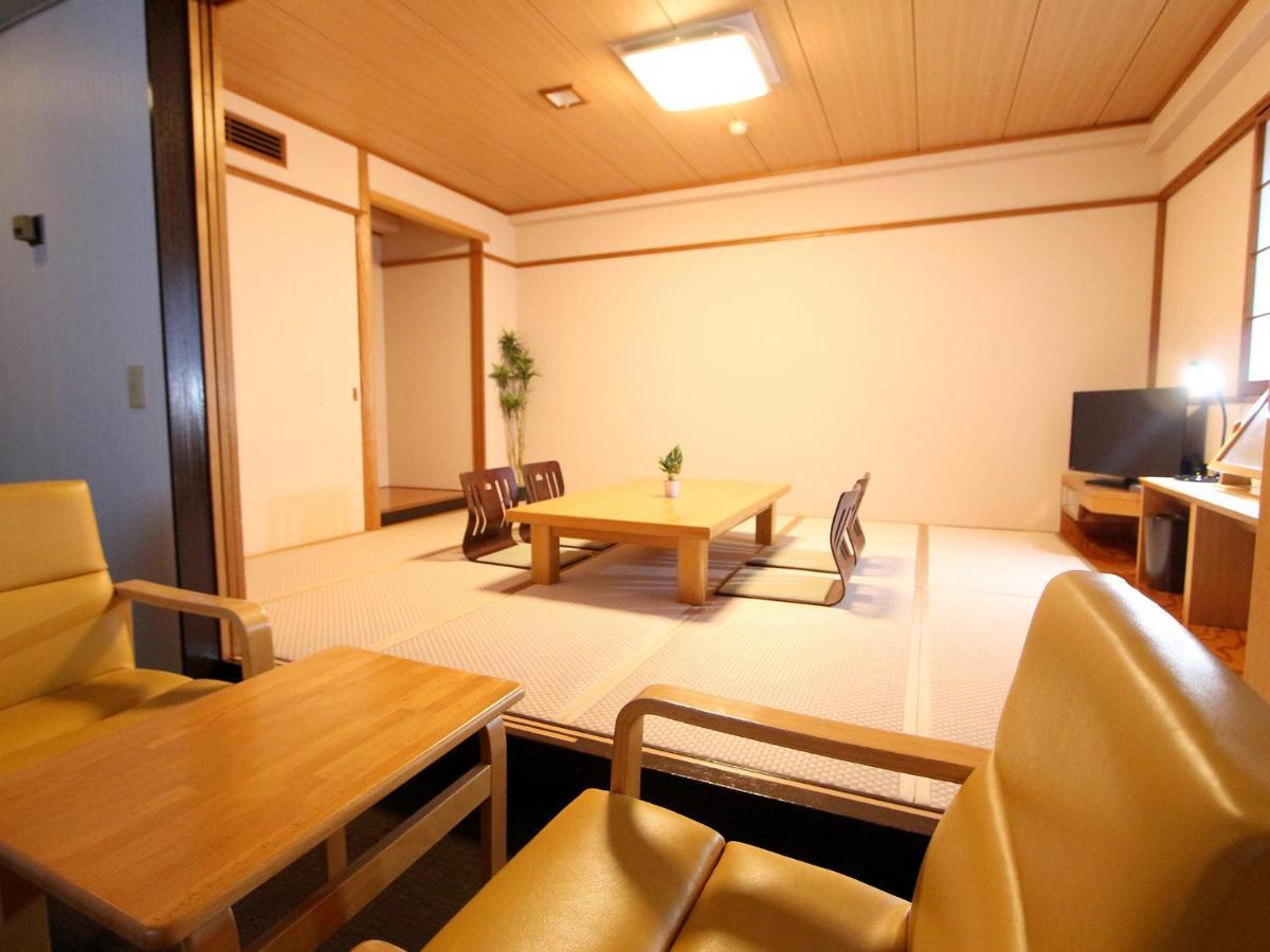 Hotel Livemax Budget Utsunomiya Buitenkant foto